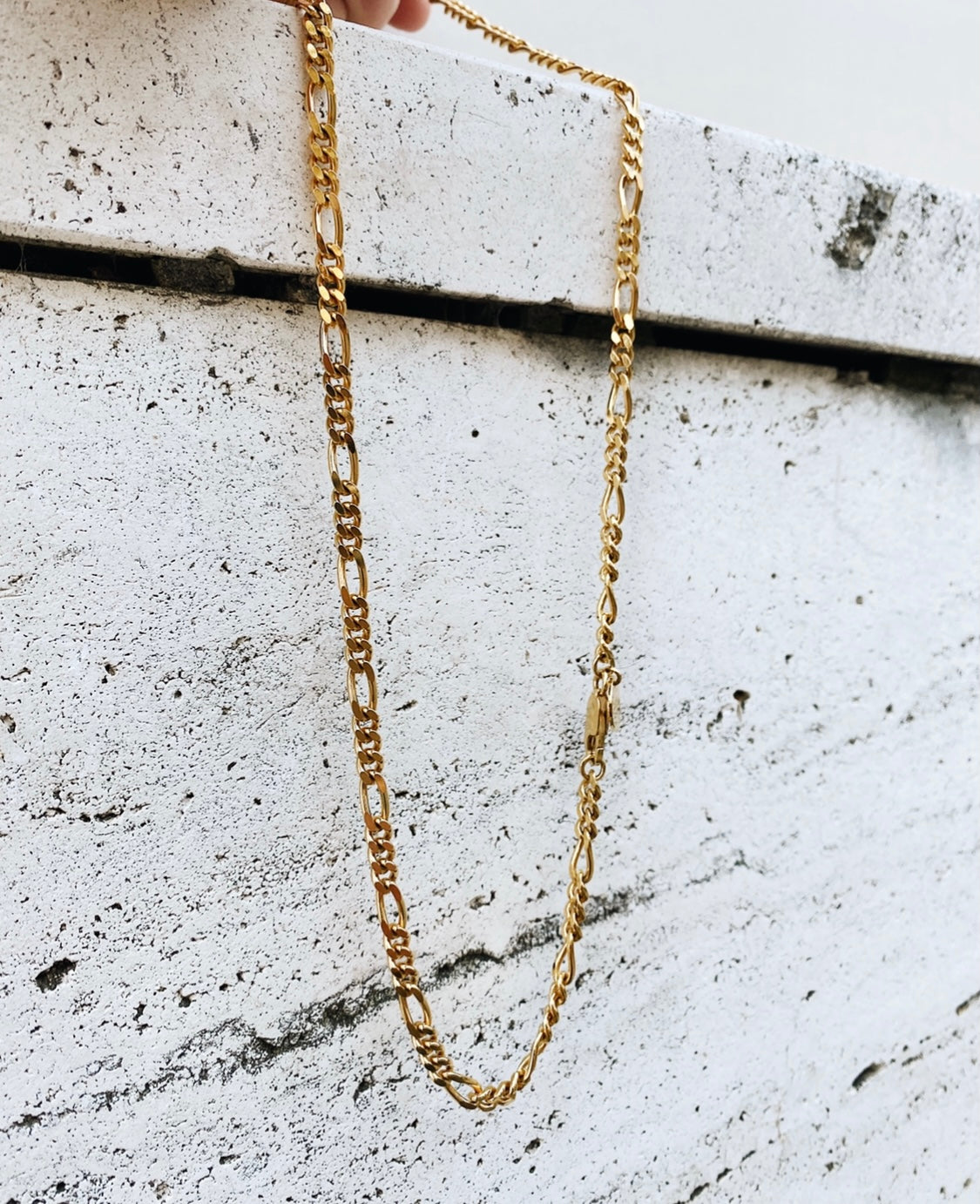 Figaro Chain Gold