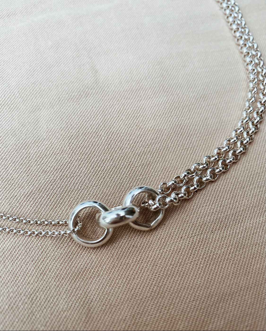 Diabolo Necklace Silver